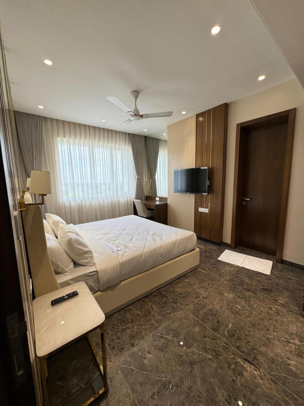 Hotel Carnival Parbhani Extérieur photo