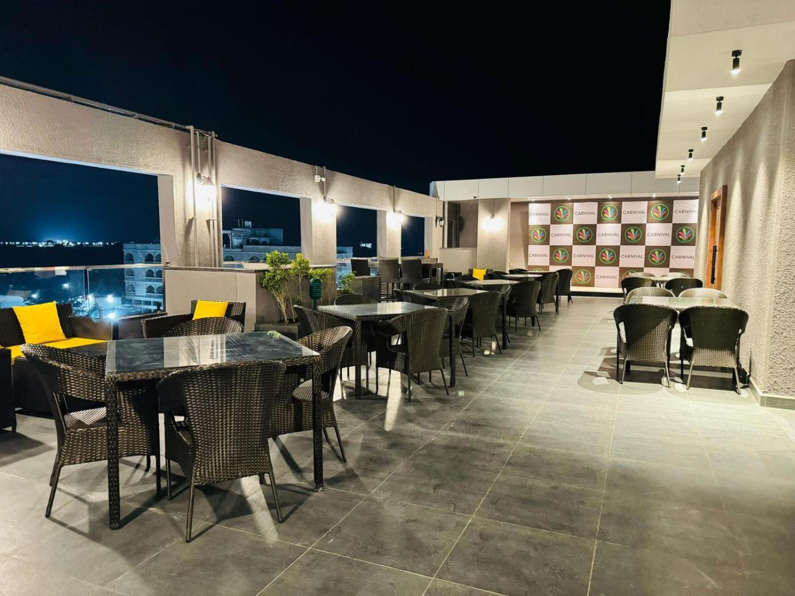Hotel Carnival Parbhani Extérieur photo